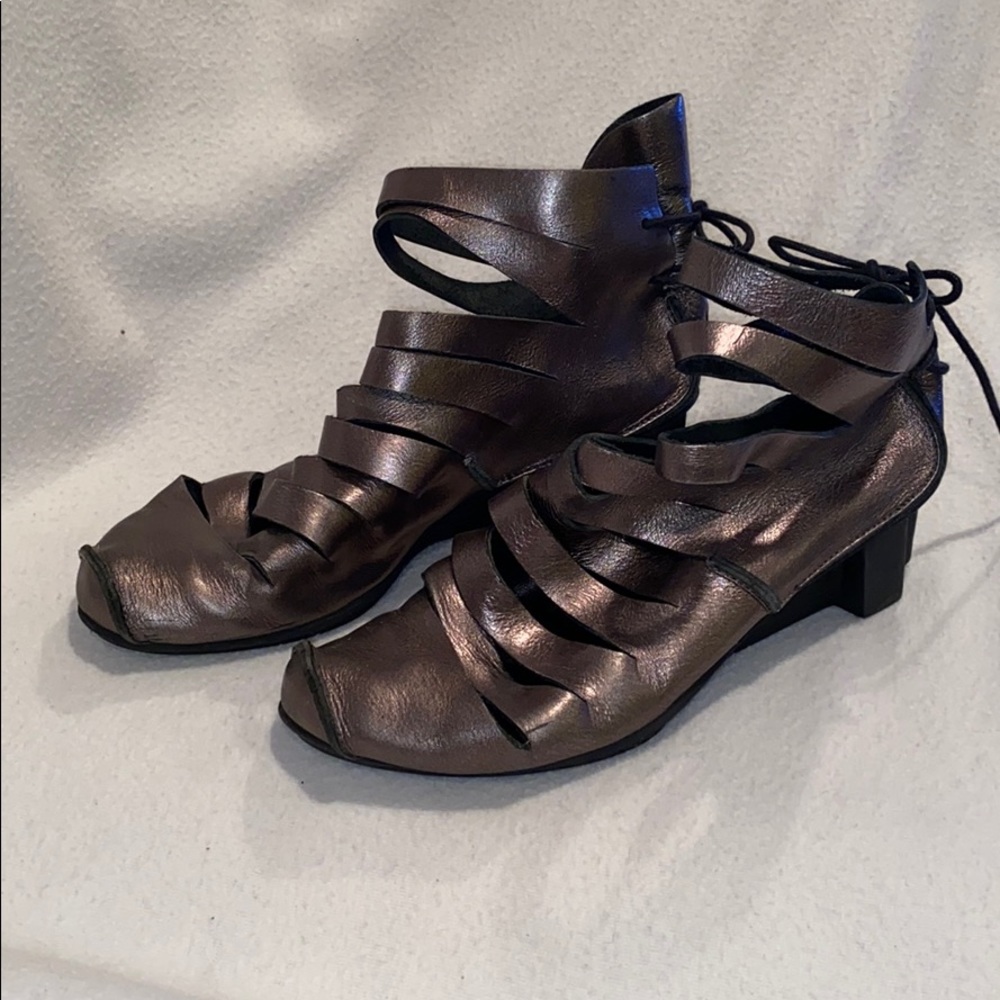 Women’s Metallic Silver Strappy Low Block Heel Sandals